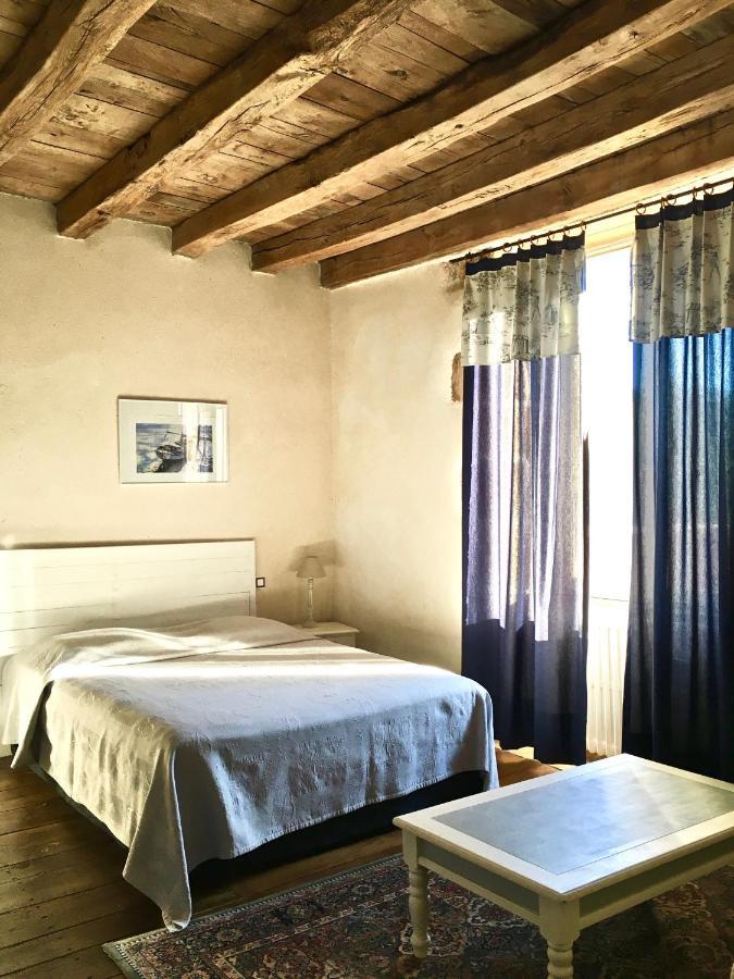 "La Maison De Villars" Au Coeur De La Nature Pressac Luaran gambar